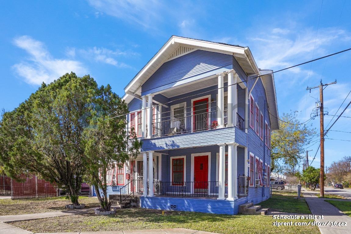 240 Leigh St - Photo 2 of 20
