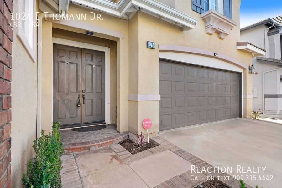 1024 E Thomann Dr - Photo 2 of 32