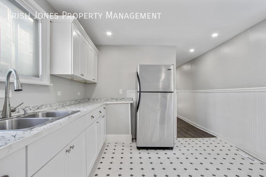 192 Bird Ave #1 - Photo 3 of 17