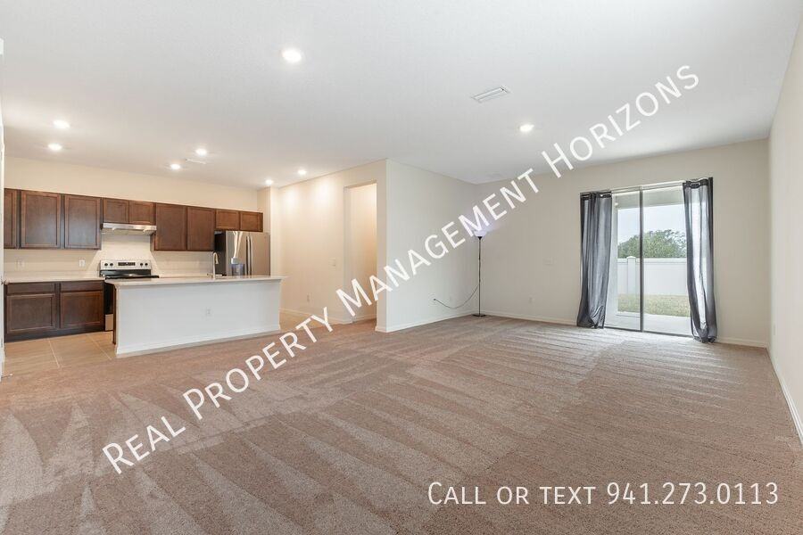 2632 89th Street Cir E - Photo 3 of 25