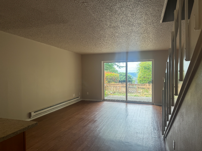 308 Summit Ave N #2 - Photo 4 of 16