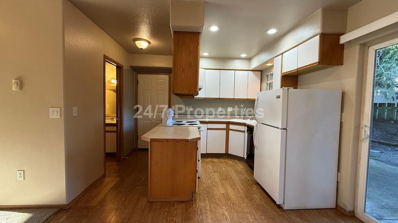 18757 Se Division St - Photo 6 of 21