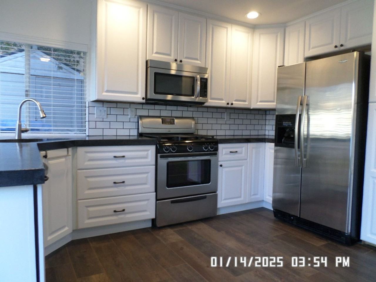 2149 Bluewater Ln - Photo 4 of 21