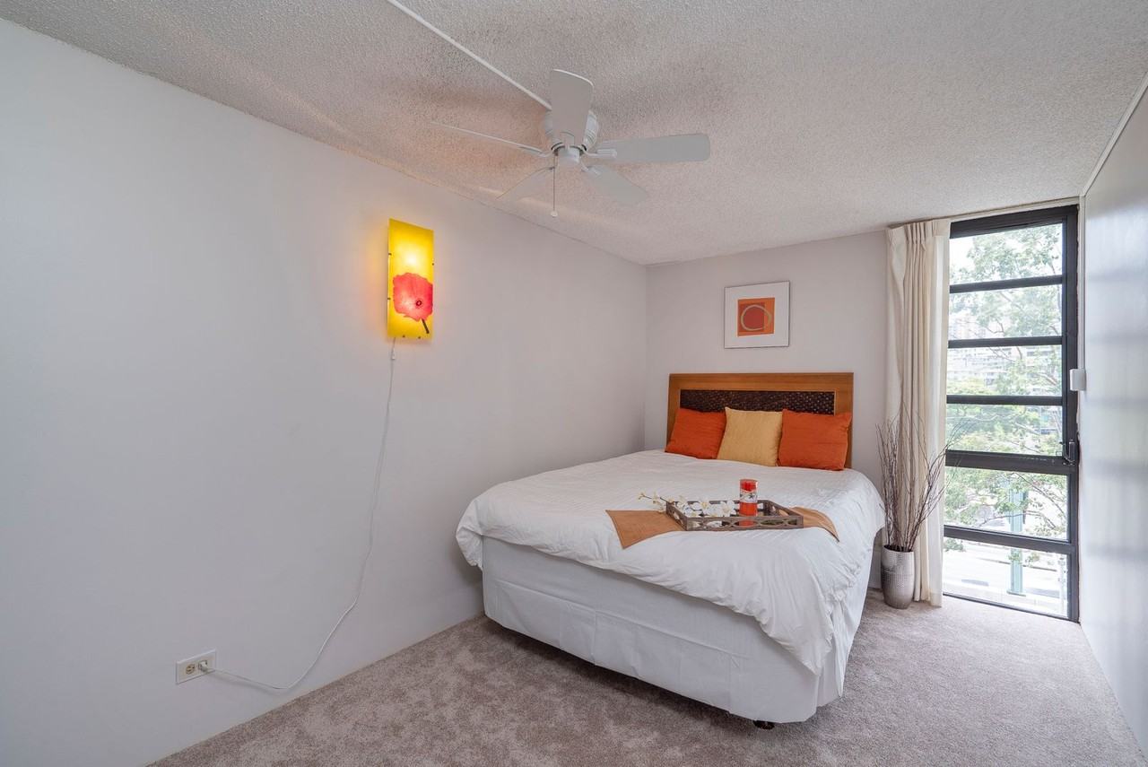 1050 Kinau St - Photo 2 of 17