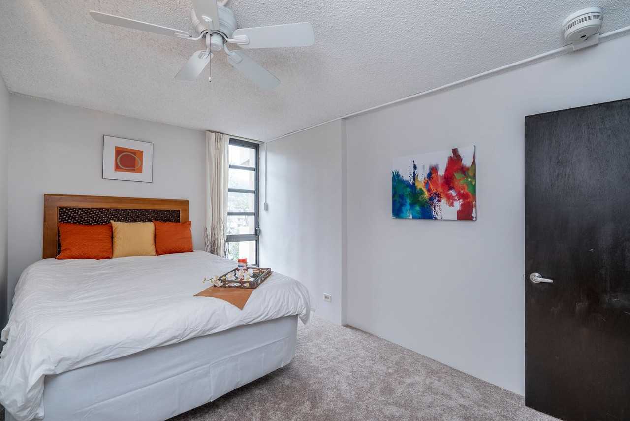 1050 Kinau St - Photo 3 of 17