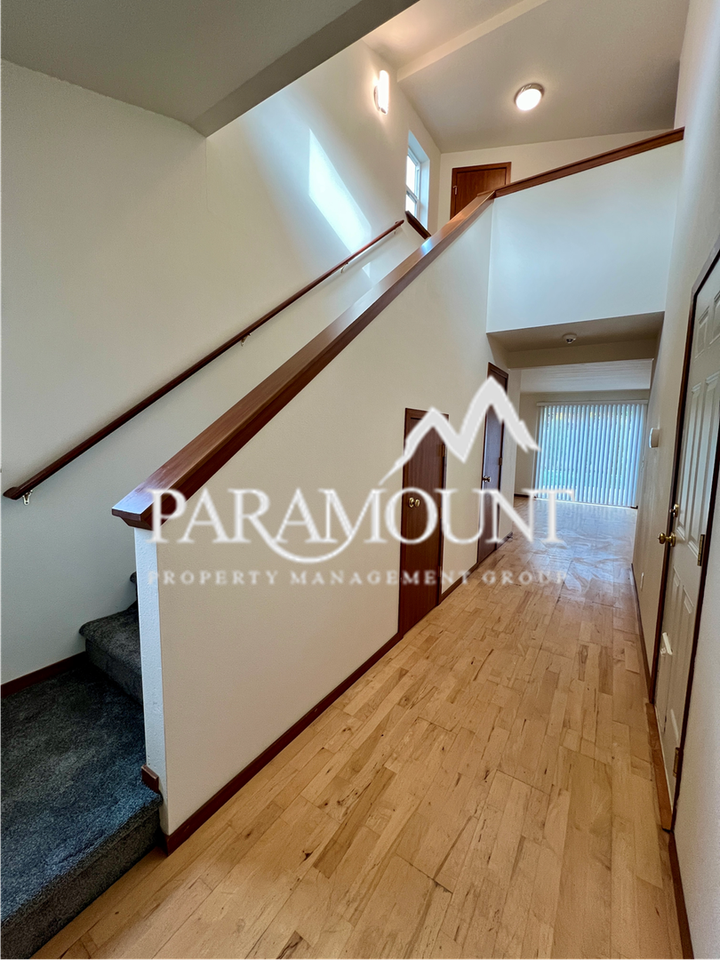 2261 Se Abernathy Ct - Photo 2 of 13