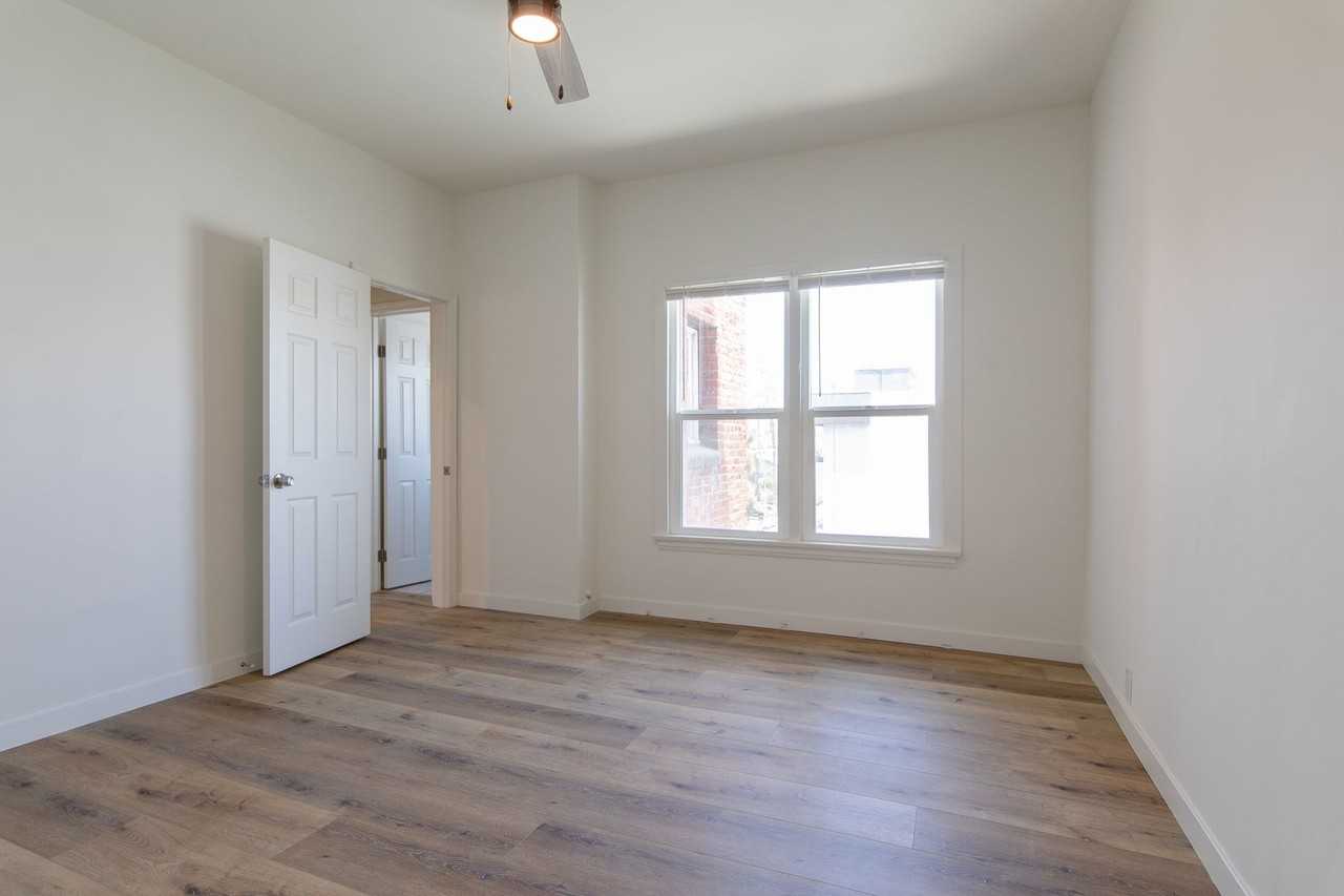 Renovated and unique apartments! - Photo 3 of 6