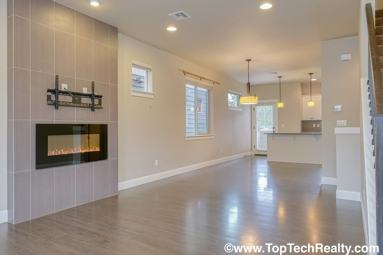 14169 Southwest Compass Drive - Photo 4 of 32