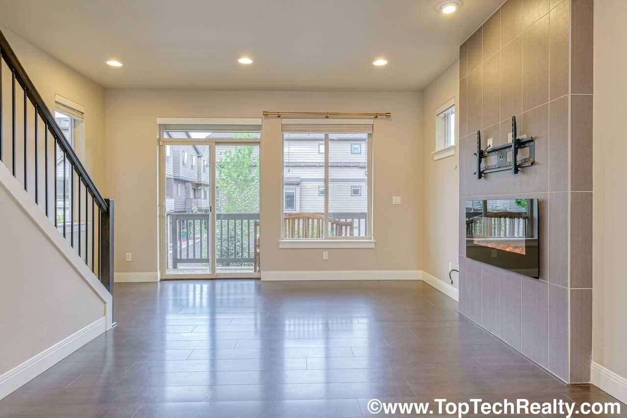 14169 Southwest Compass Drive - Photo 5 of 32