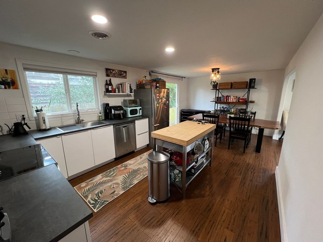 7310 7th Ave Sw - Photo 3 of 29