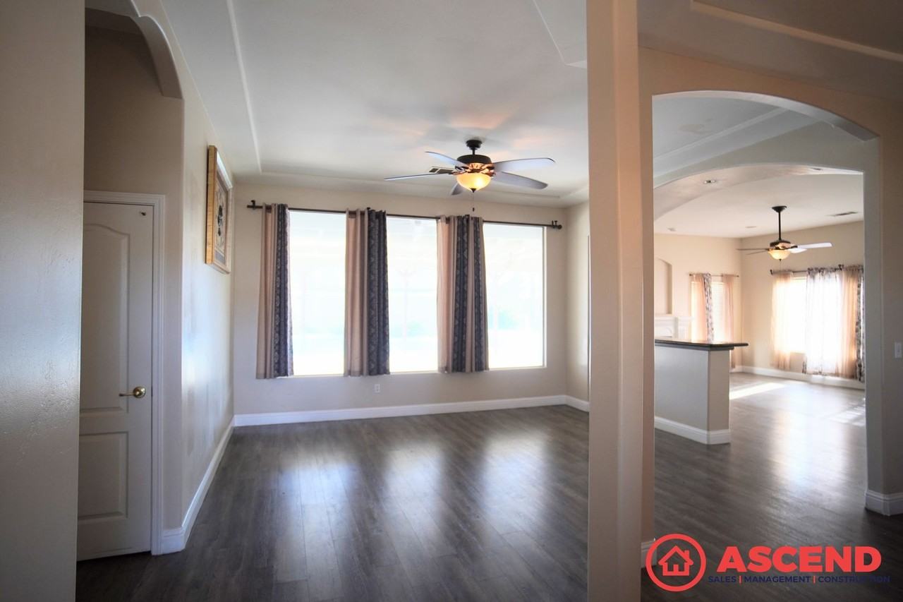 8112 Rockhampton Dr - Photo 2 of 12