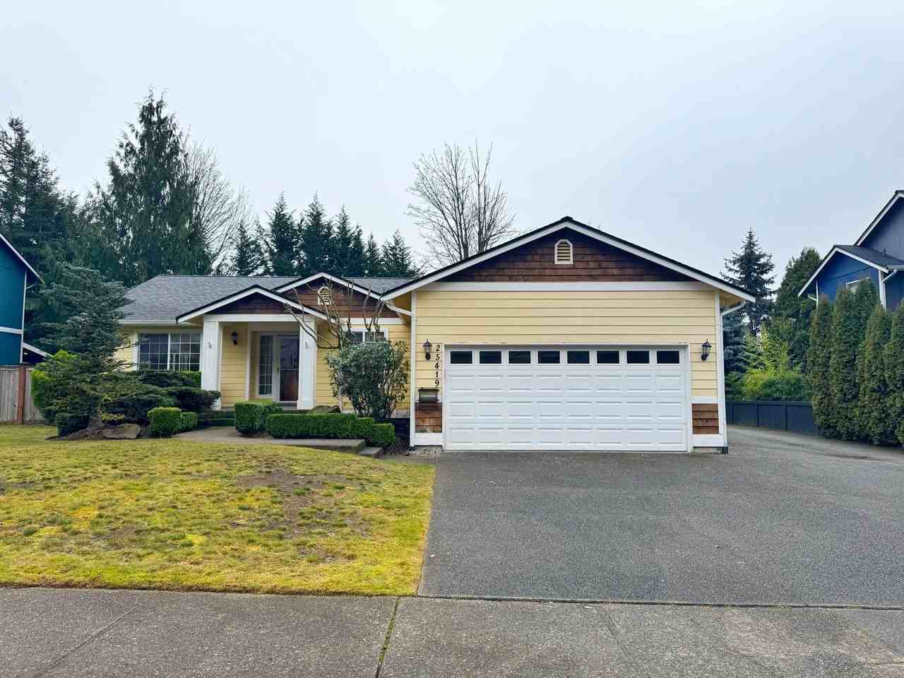 25419 Cumberland Way - Photo 2 of 41