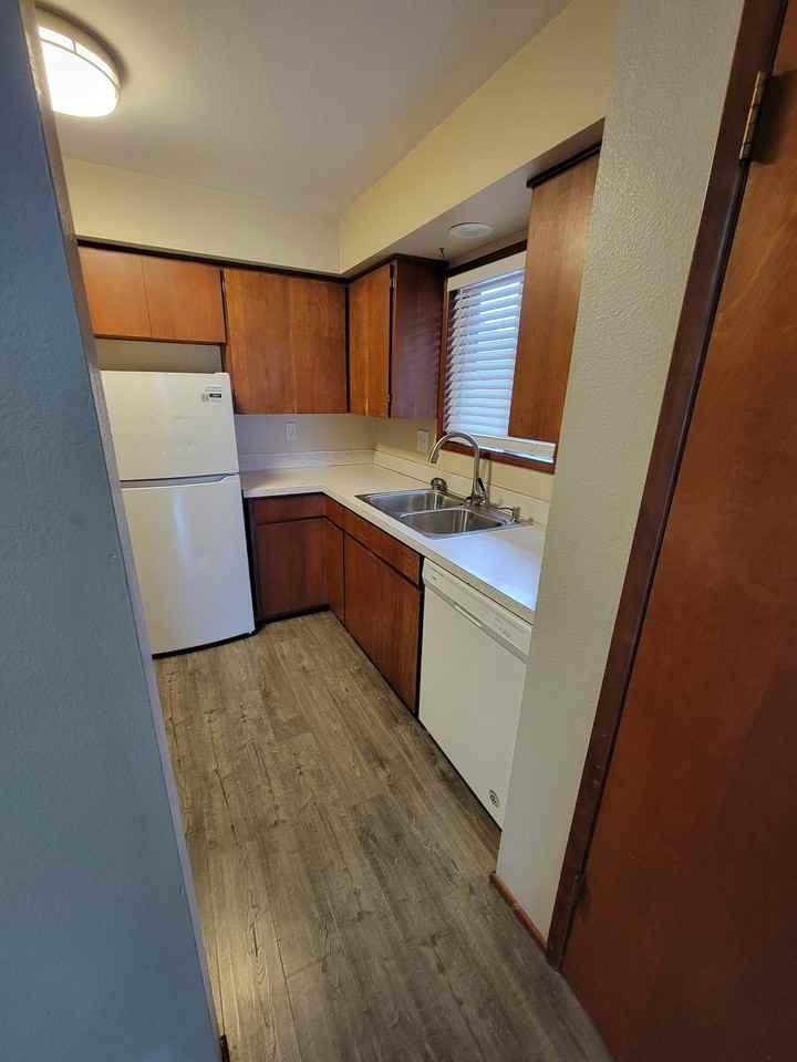 743 9th Street - Photo 5 of 26