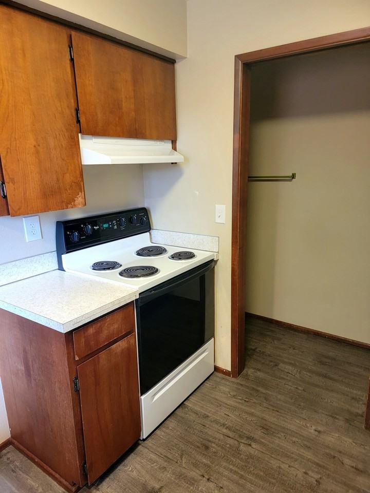 743 9th Street - Photo 6 of 26