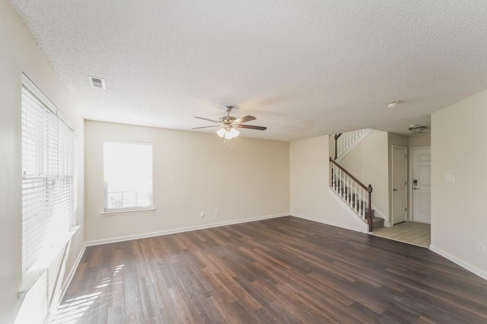 9208 Garnet Field Ct - Photo 3 of 12