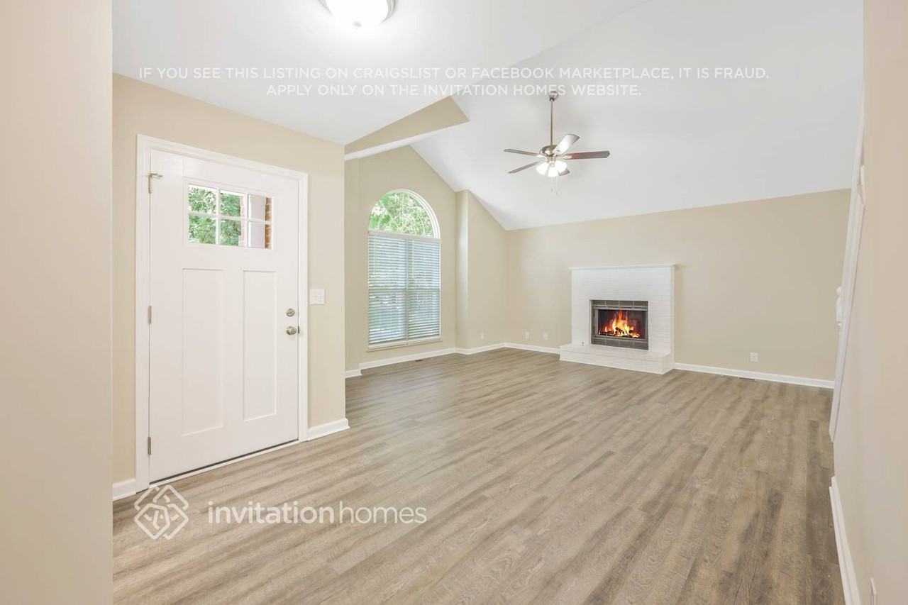 844 Rocky Mountain Pkwy - Photo 3 of 30