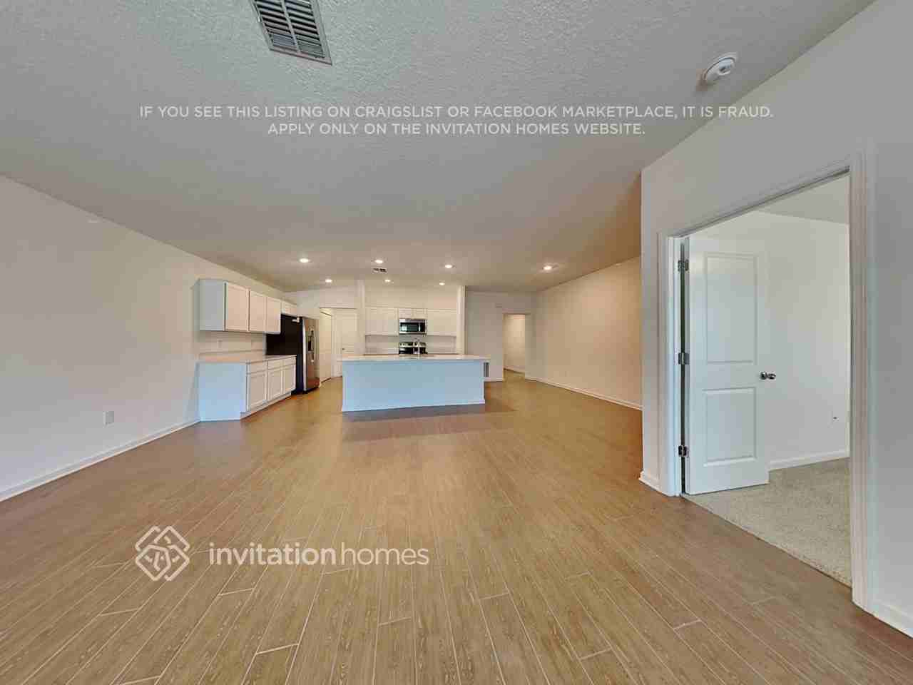 925 Caitlin Loop - Photo 4 of 19