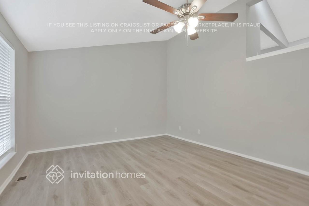 1217 Muirfield Dr - Photo 6 of 21