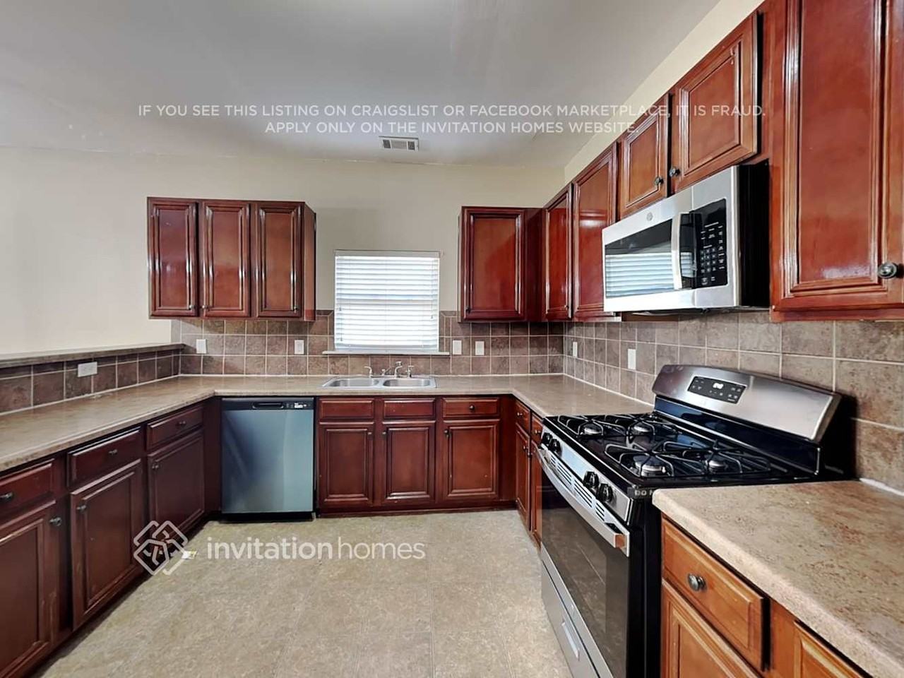 4369 Comfort Trl - Photo 7 of 21