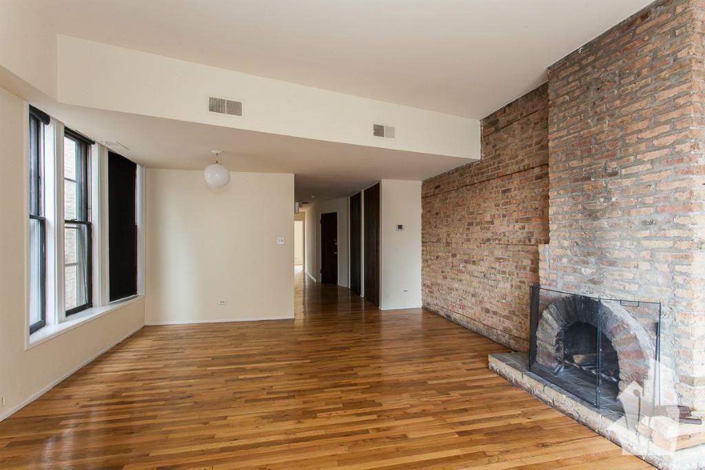 2900 N Broadway St - Photo 4 of 10