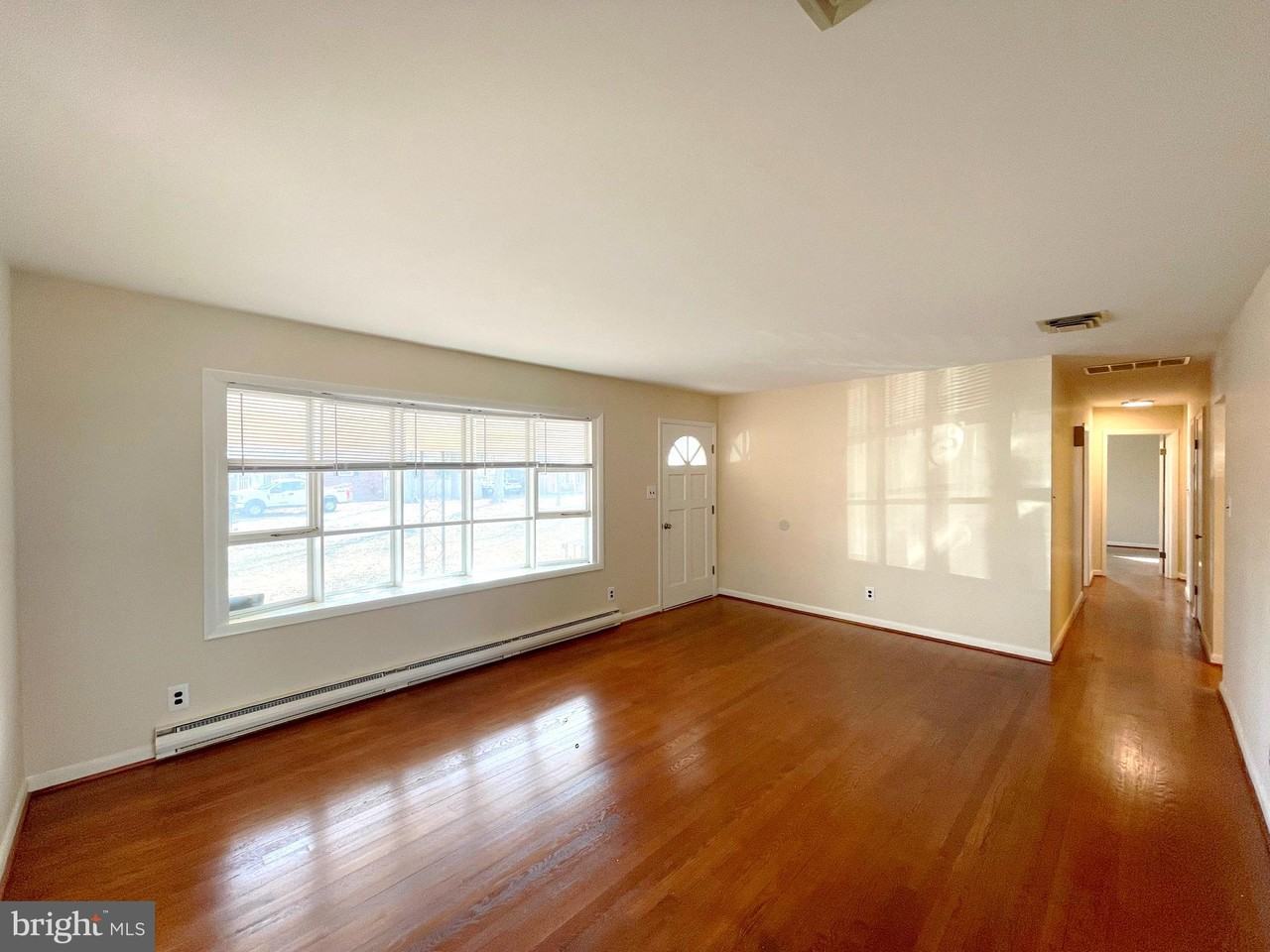 12742 Pearson Dr - Photo 2 of 20