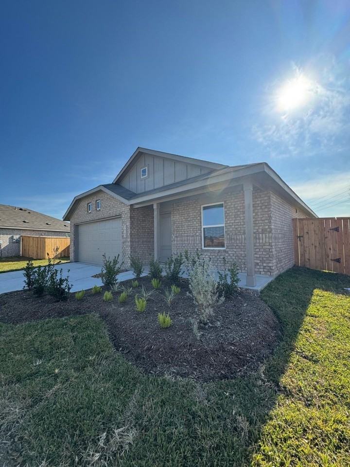 3423 Silvery Bryum Dr - Photo 2 of 17