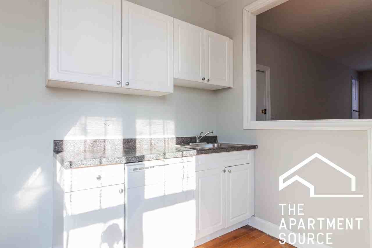 W Barry Ave #A1 - Photo 2 of 6