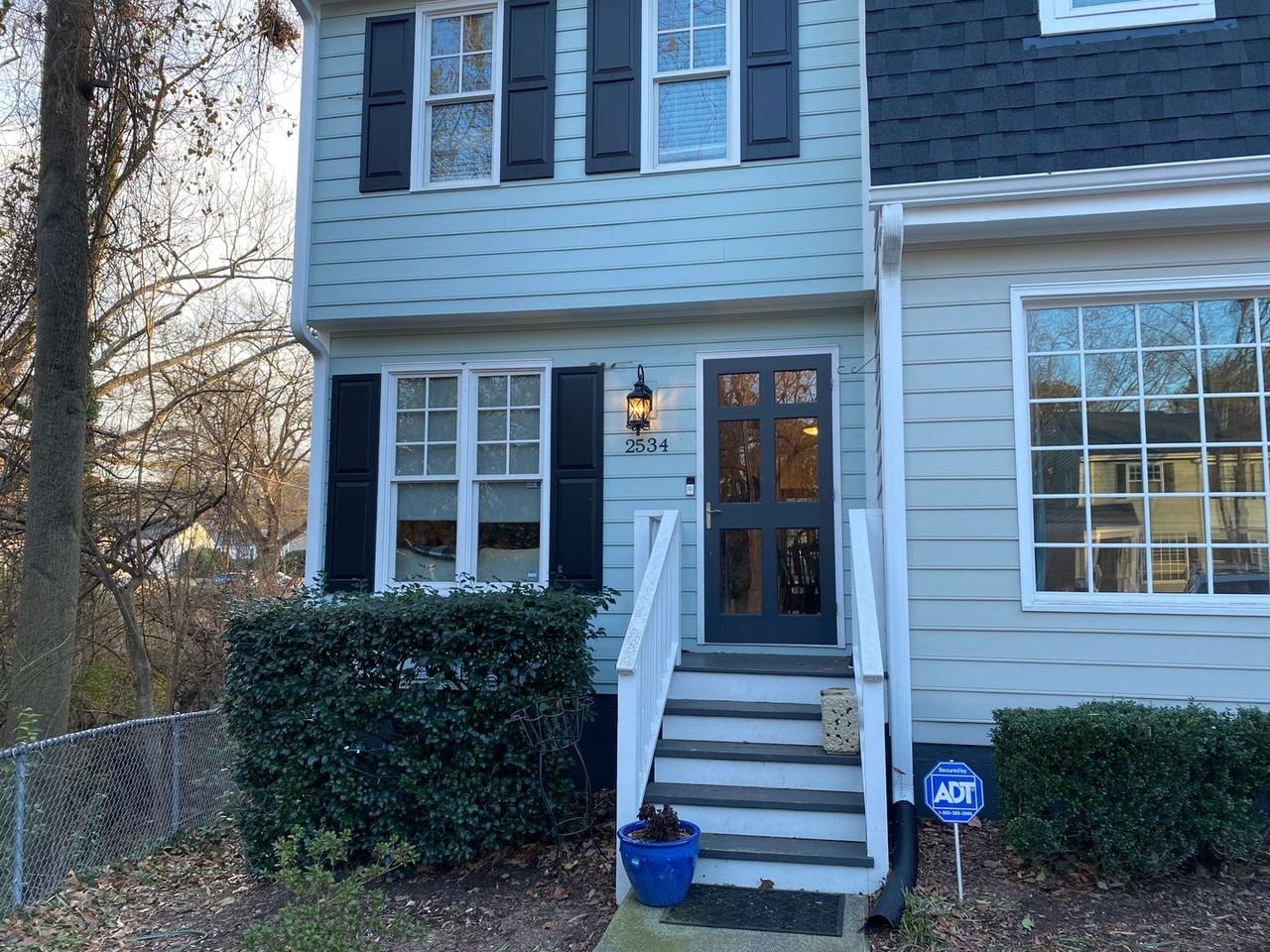 2534 Noble Rd - Photo 3 of 29