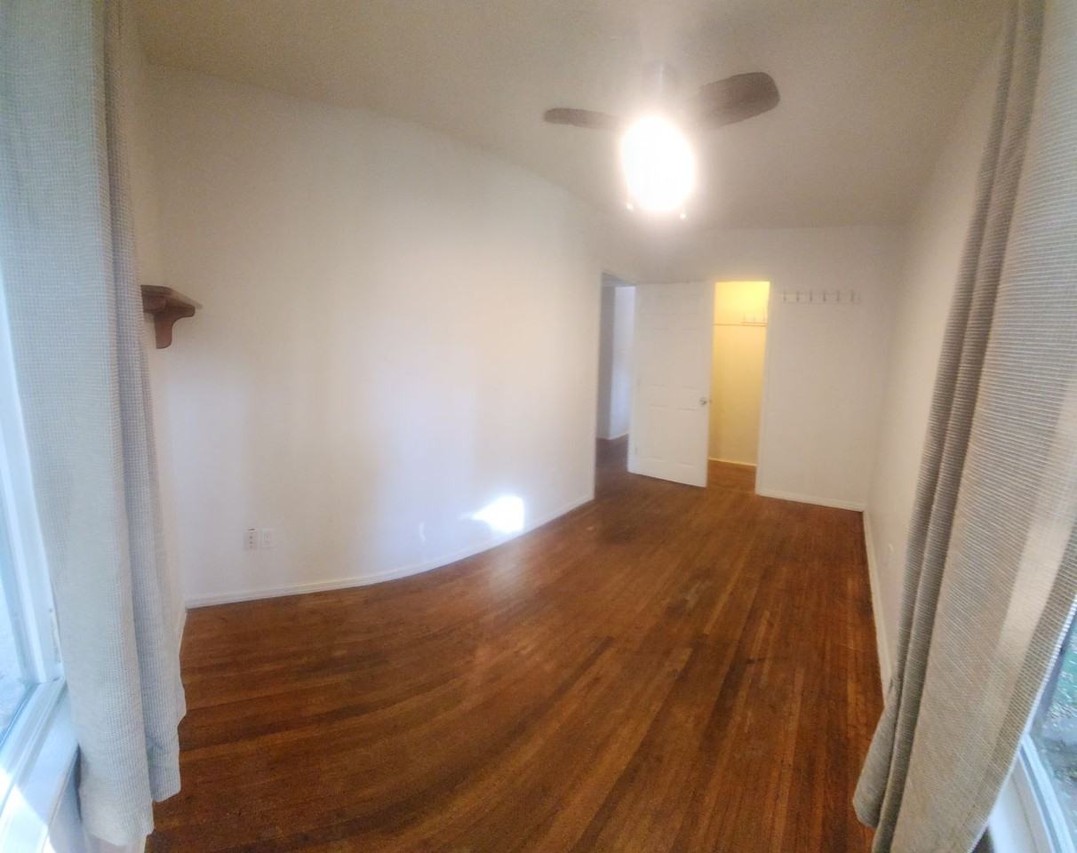 1690 Phillips Ln - Photo 4 of 45