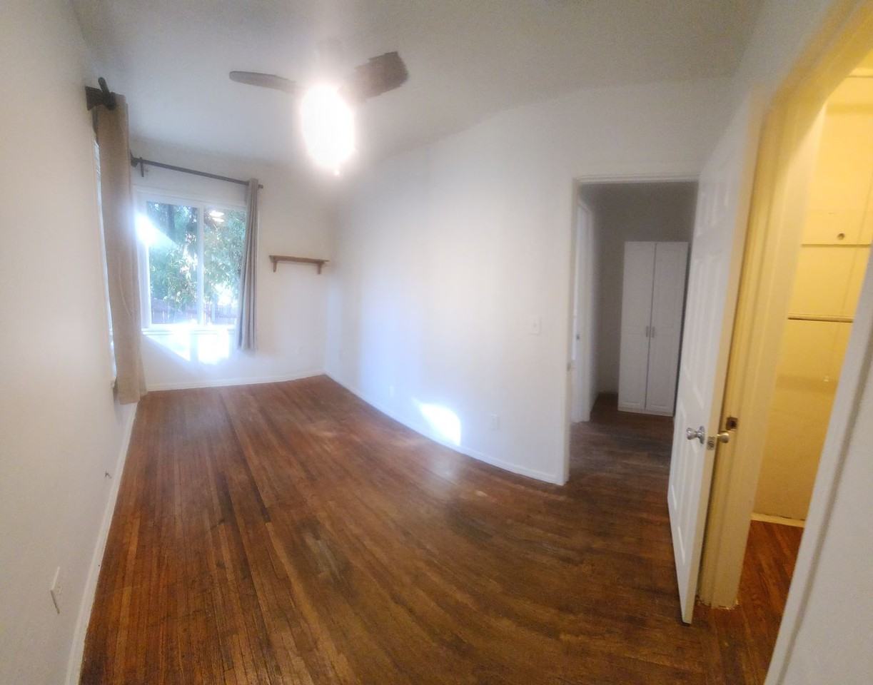 1690 Phillips Ln - Photo 5 of 45