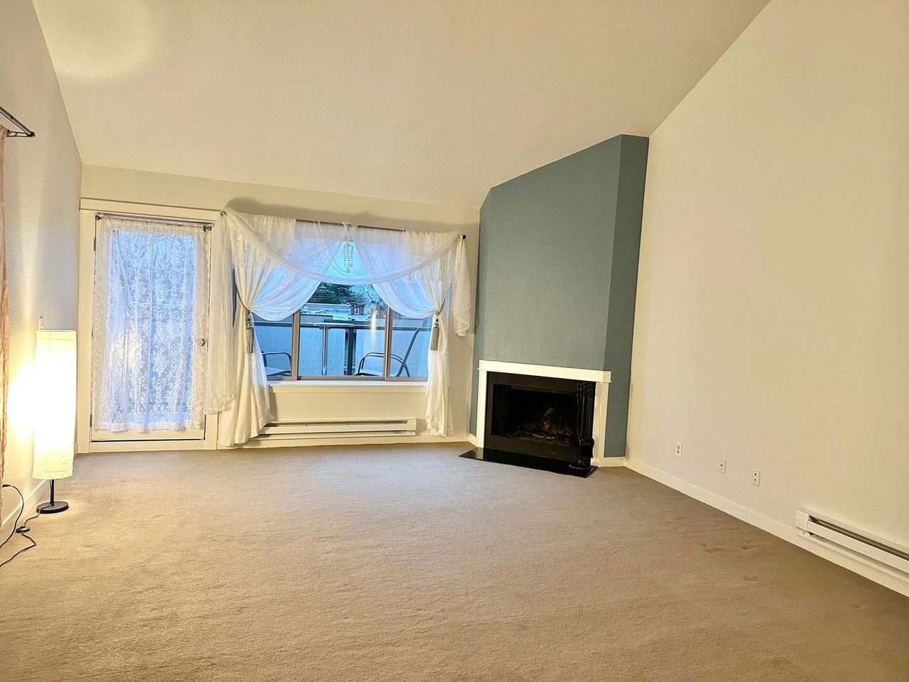 7307 Sand Point Way Ne - Photo 3 of 16