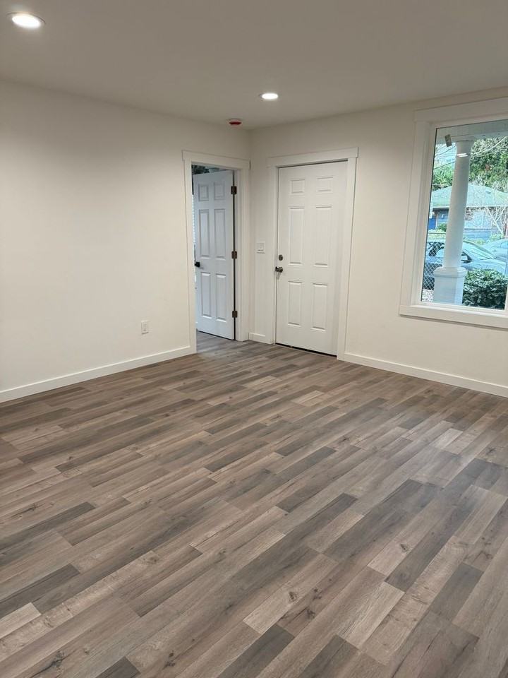 3239 S Edmunds St - Photo 3 of 11