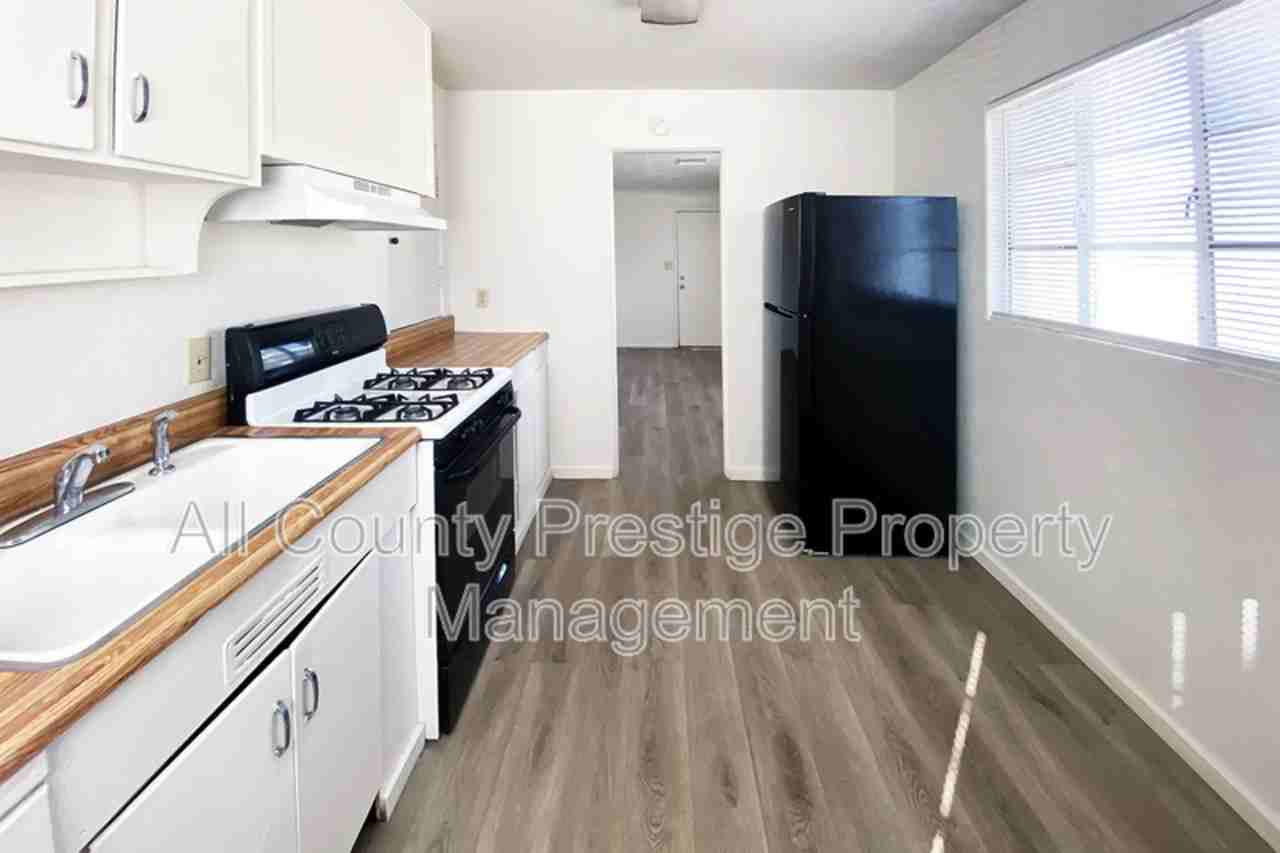 1911 E Osborn Rd ##3 - Photo 3 of 29