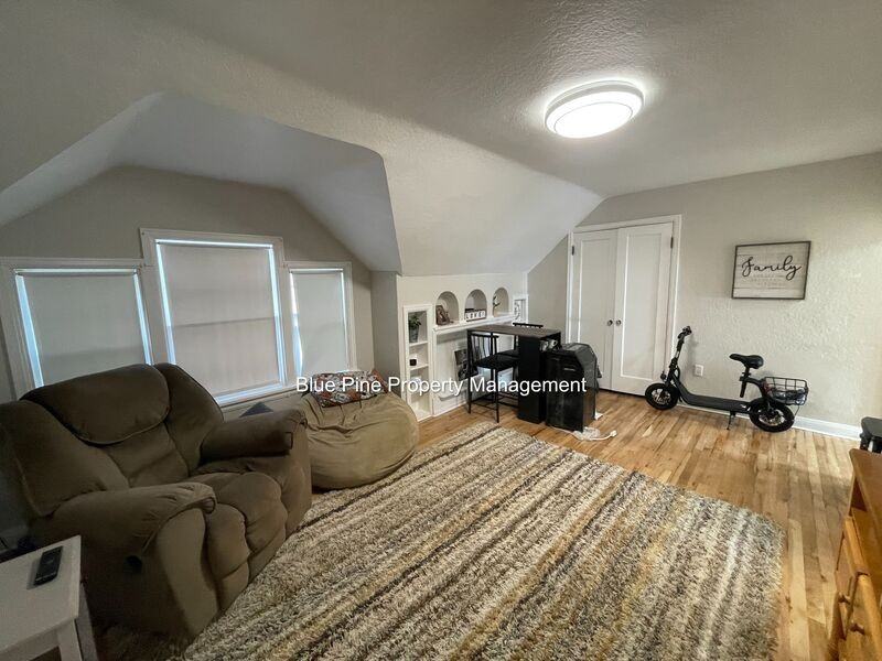 1249 S Emerson Ave #7 - Photo 5 of 10