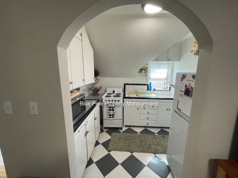 1249 S Emerson Ave #7 - Photo 6 of 10
