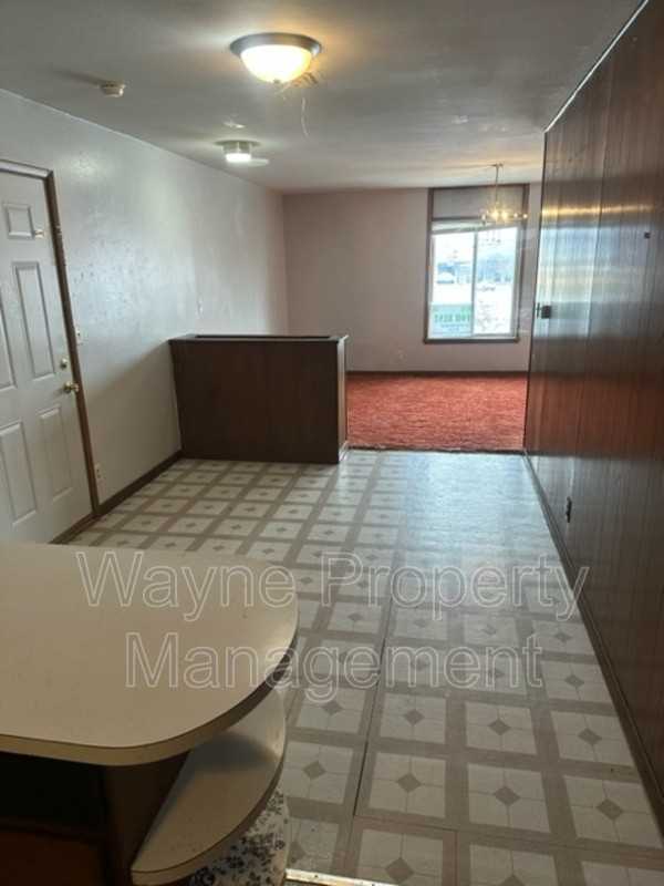 639 2nd St #1 - Photo 4 of 10