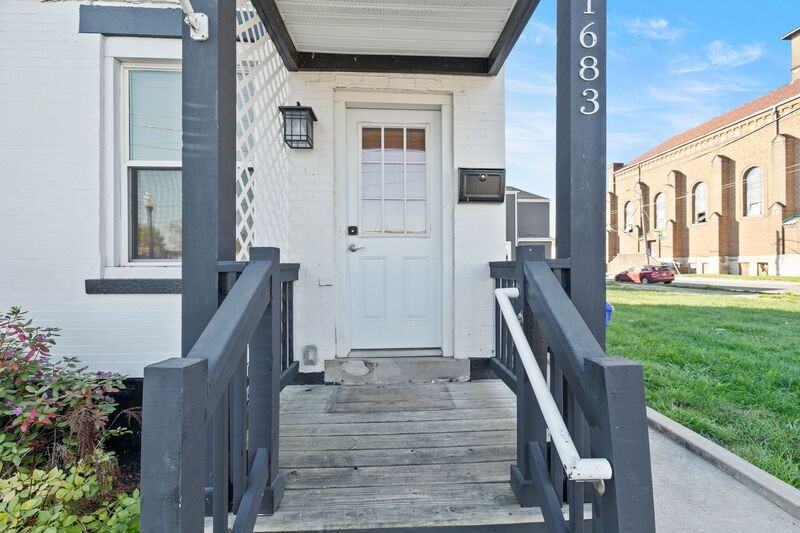 1683 E Main St - Photo 2 of 22