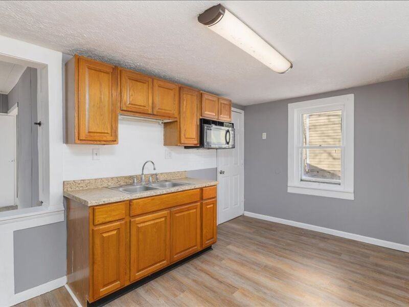 126 S Highland Ave - Photo 2 of 22