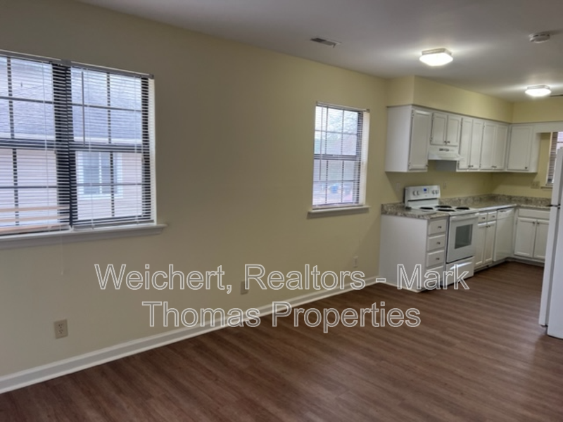 215 North Durham Street - Photo 7 of 7