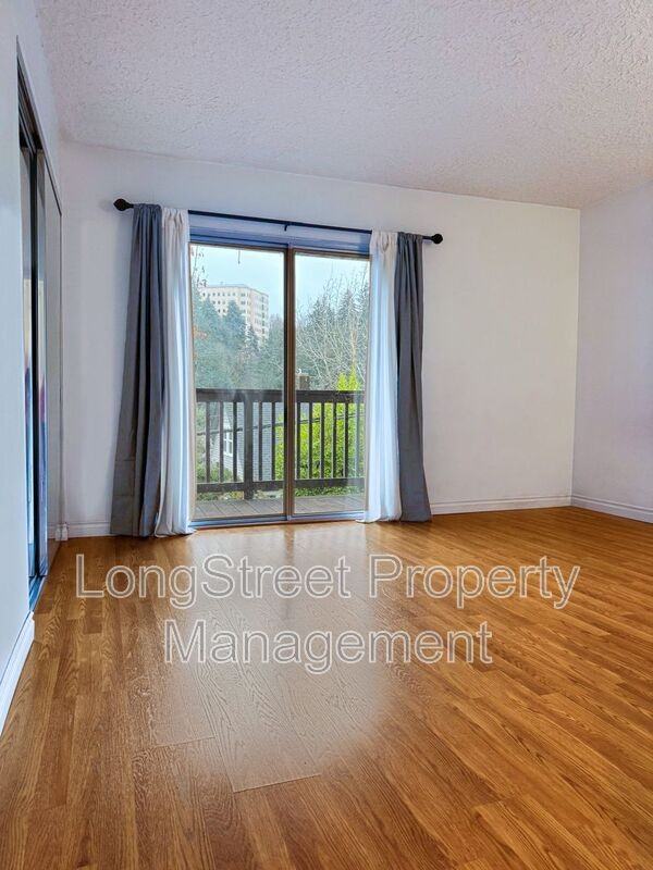 859 Sw Broadway Dr #46 - Photo 5 of 25