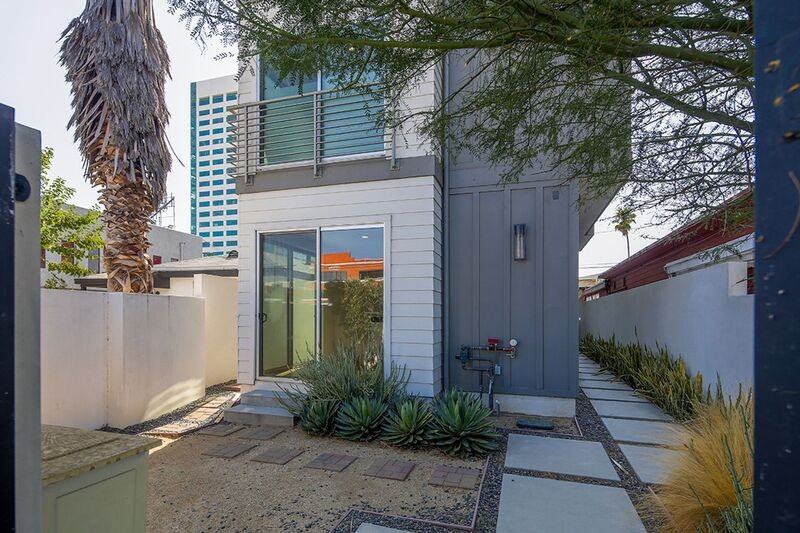 215 N Hollywood Way - Photo 3 of 37