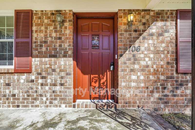 106 Holly Ave - Photo 4 of 37