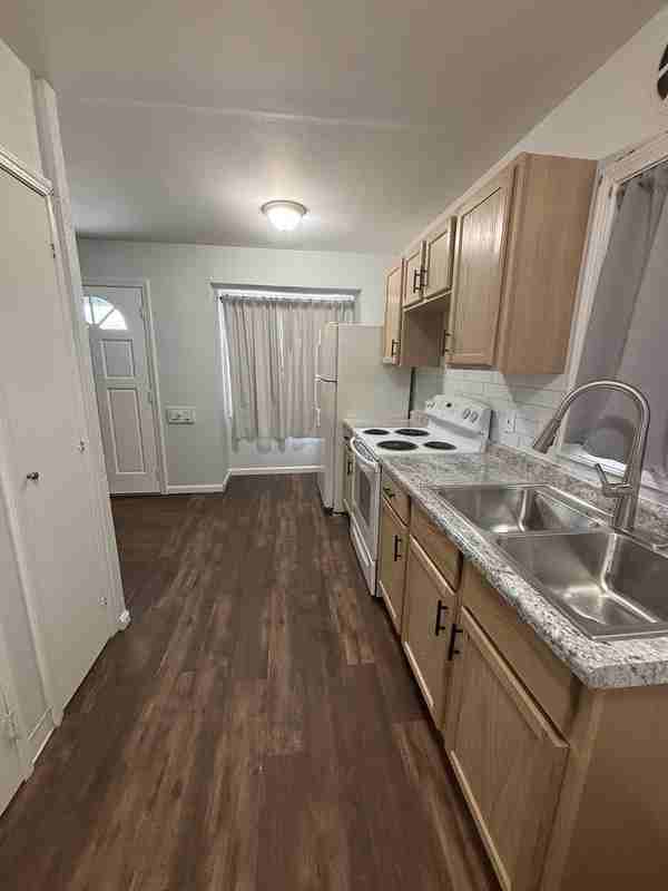 17003 Puritas Ave - Photo 3 of 15