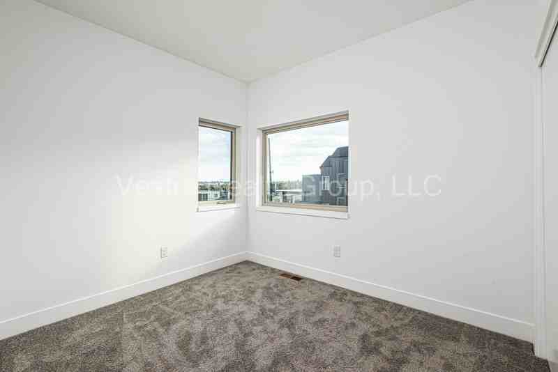 1306 Osceola St - Photo 7 of 20