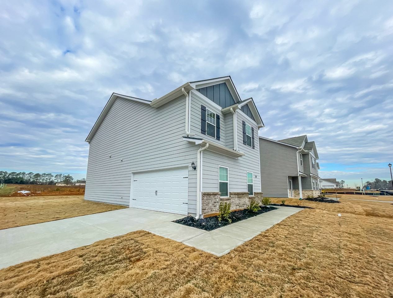 142 Avondale Blvd - Photo 2 of 19