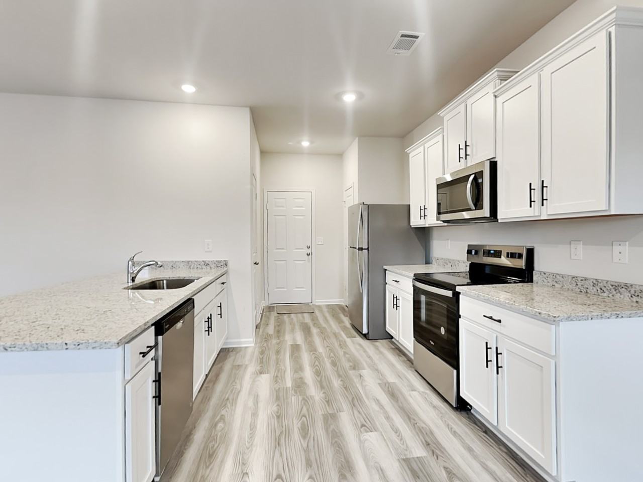 142 Avondale Blvd - Photo 6 of 19