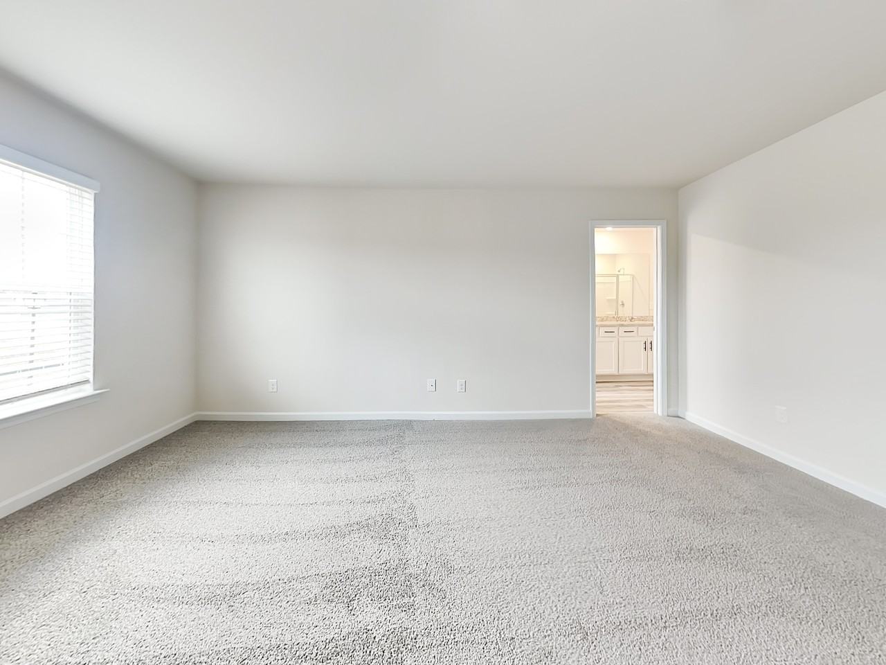 127 Avondale Blvd - Photo 5 of 16