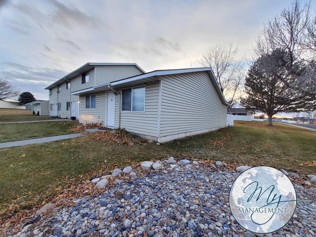 259 Pheasant Rd W - Photo 2 of 13