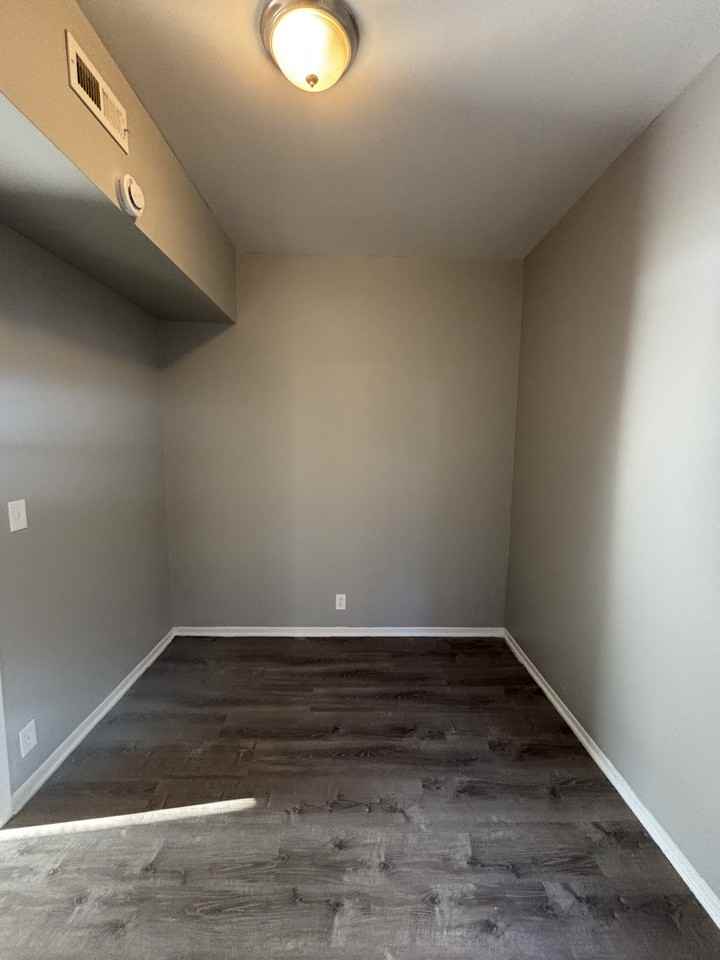 7249 S Ridgeland Ave - Photo 3 of 7