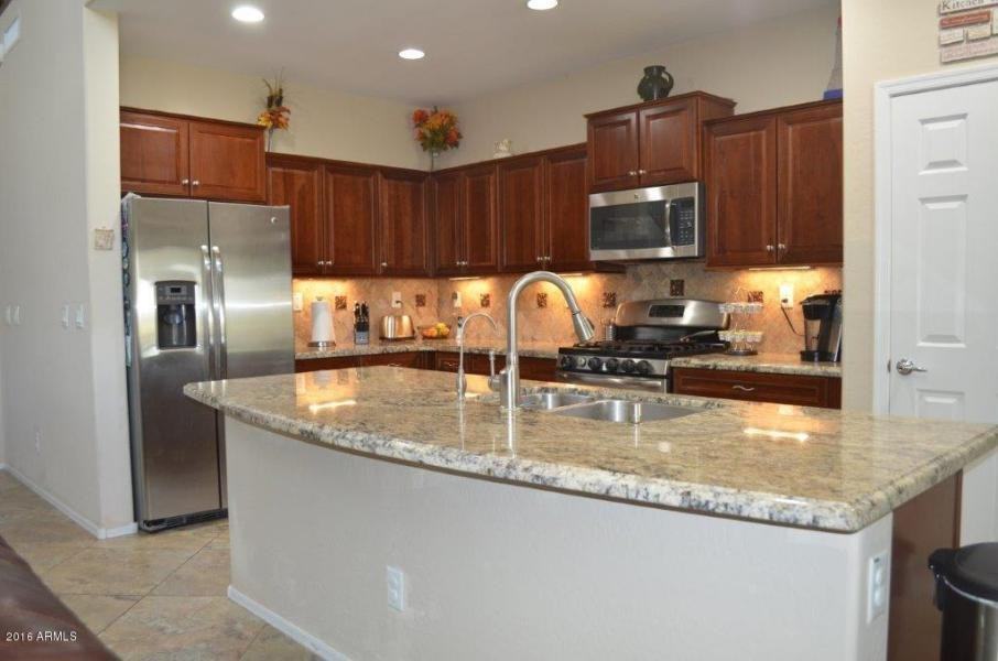 1912 W Black Hill Rd - Photo 4 of 34